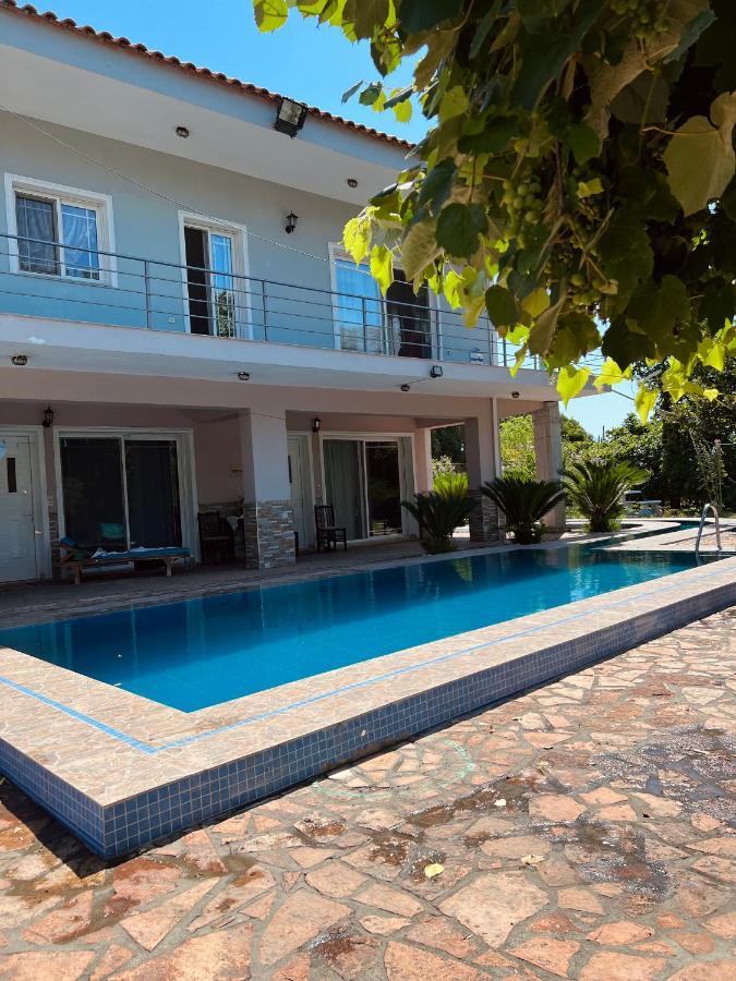 Vieri Apartments Lukova Kültér fotó