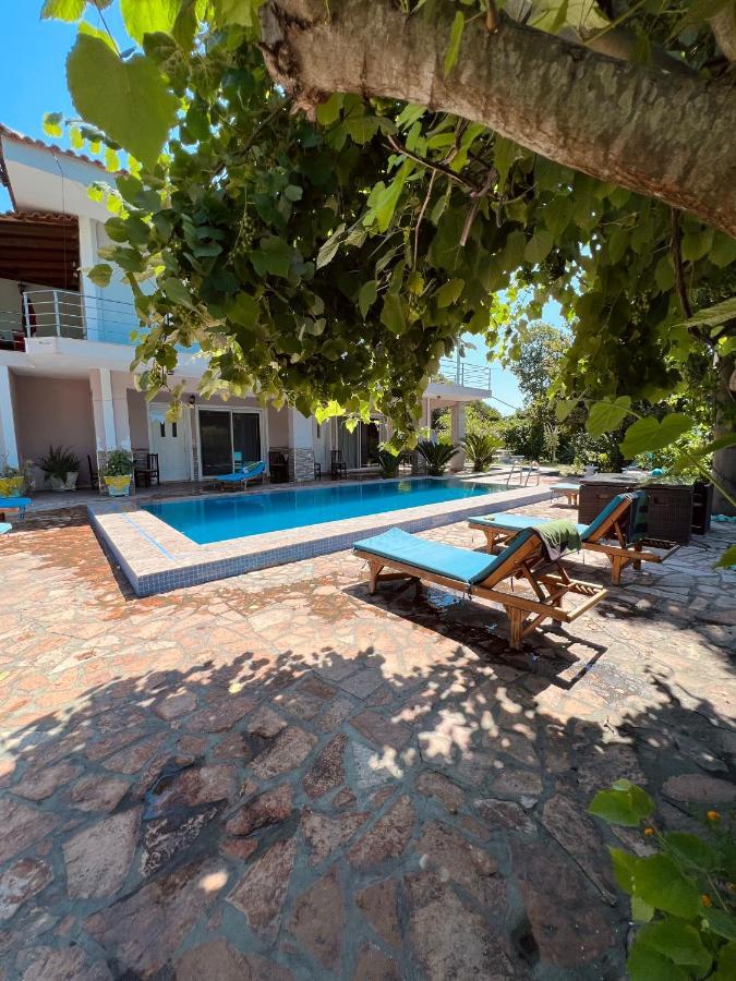 Vieri Apartments Lukova Kültér fotó